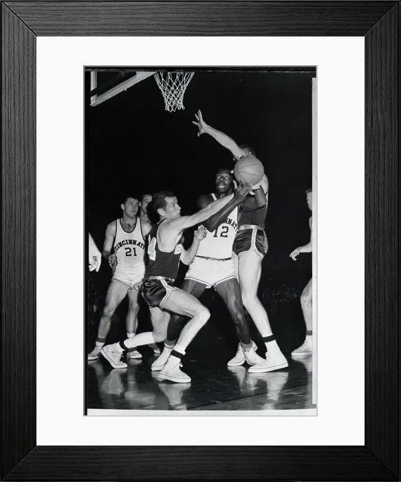 Framed Print : Oscar Robertson in Basketball Action Framed Print : Oscar Robertson in Basketball Action