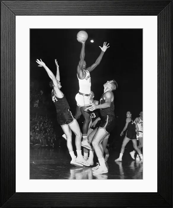 Framed Print : Oscar Robertson Driving to the Hoop Framed Print : Oscar Robertson Driving to the Hoop
