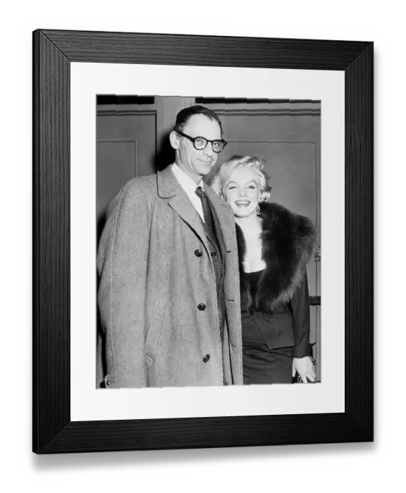 Framed Print : Marilyn Monroe Attending Movie Premiere Framed Print : Marilyn Monroe Attending Movie Premiere