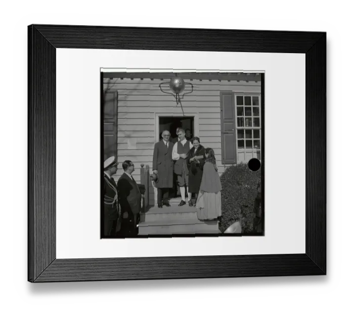 Framed Print : Frondizi Vacationing in Williamsburg Framed Print : Frondizi Vacationing in Williamsburg
