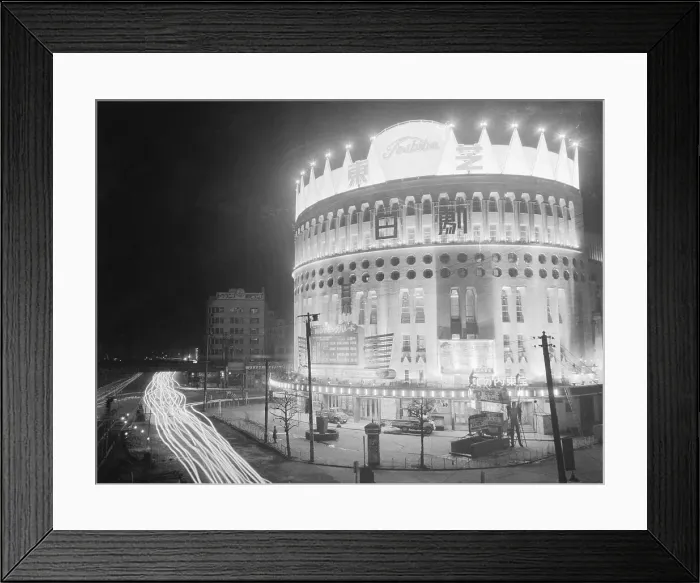 Framed Print : Neon Light Crown for Prince Akito Framed Print : Neon Light Crown for Prince Akito