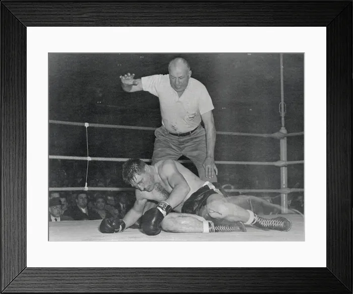 Framed Print : Referee Giving Yvon Durelle a Countdown Framed Print : Referee Giving Yvon Durelle a Countdown