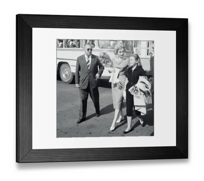 Framed Print : Zsa Zsa Gabor with Daughter Frances Framed Print : Zsa Zsa Gabor with Daughter Frances