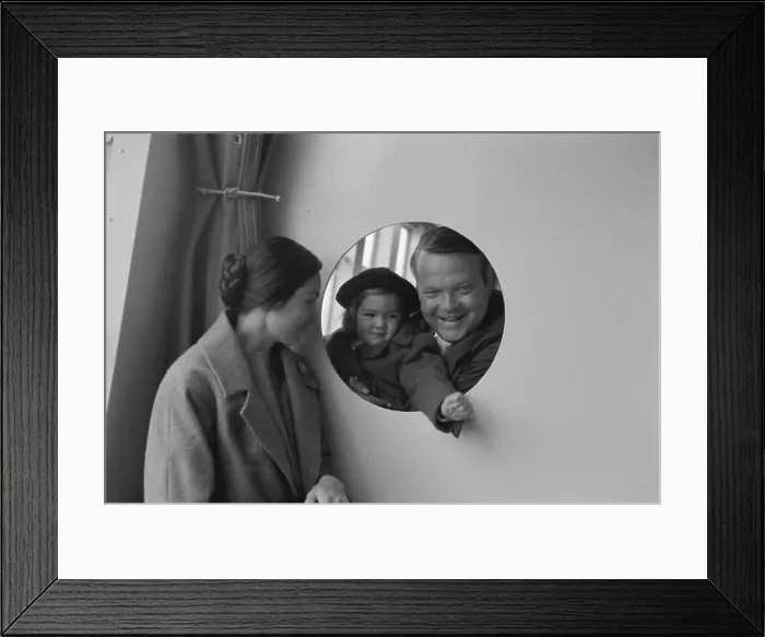 Framed Print : Orson Welles with His Wife and Daughter Framed Print : Orson Welles with His Wife and Daughter