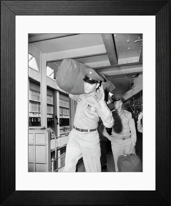 Framed Print : Private Elvis Presley Waving Goodbye Framed Print : Private Elvis Presley Waving Goodbye