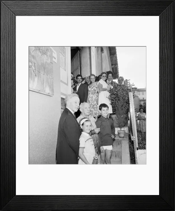 Framed Print : Artur Rubinstein With Pablo Picasso Framed Print : Artur Rubinstein With Pablo Picasso