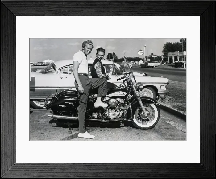Framed Print : Jerry Lee Lewis with His Young Wife Framed Print : Jerry Lee Lewis with His Young Wife