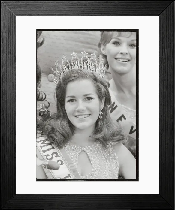 Framed Print : Miss USA Dorthy Anstett Framed Print : Miss USA Dorthy Anstett