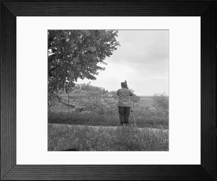 Framed Print : Seeking a Glimpse of De Gaulle Framed Print : Seeking a Glimpse of De Gaulle