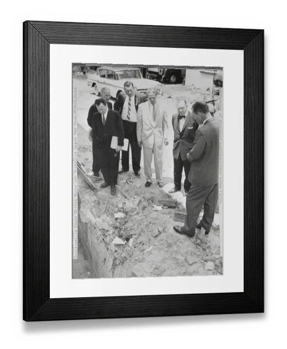 Framed Print : Inspecting Bombed Synagogue Framed Print : Inspecting Bombed Synagogue