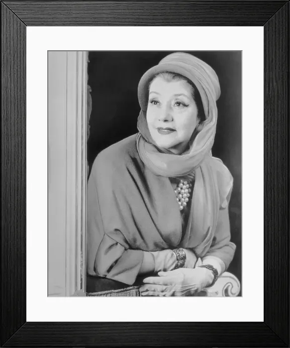 Framed Print : Actress Lynn Fontaine in The Visit on Broadway Framed Print : Actress Lynn Fontaine in The Visit on Broadway