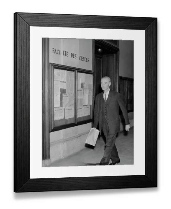 Framed Print : J Robert Oppenheimer Framed Print : J Robert Oppenheimer