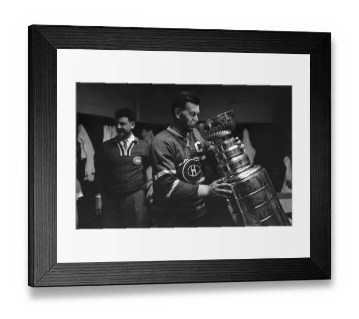 Framed Print : Maurice Richard Holding Stanley Cup Framed Print : Maurice Richard Holding Stanley Cup