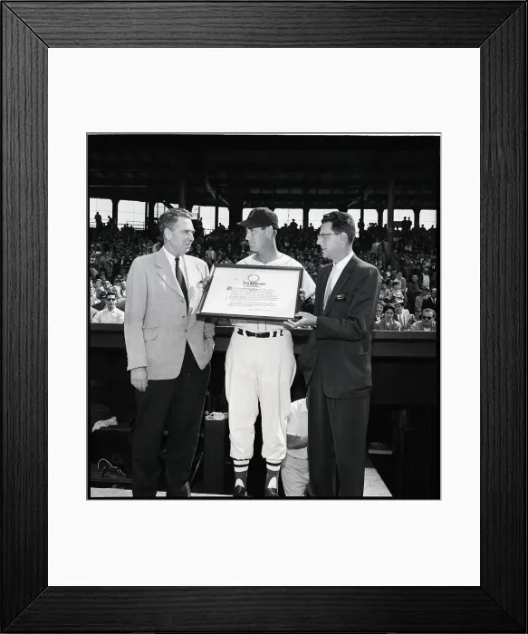 Framed Print : Sporting News Presents Award To Williams Framed Print : Sporting News Presents Award To Williams