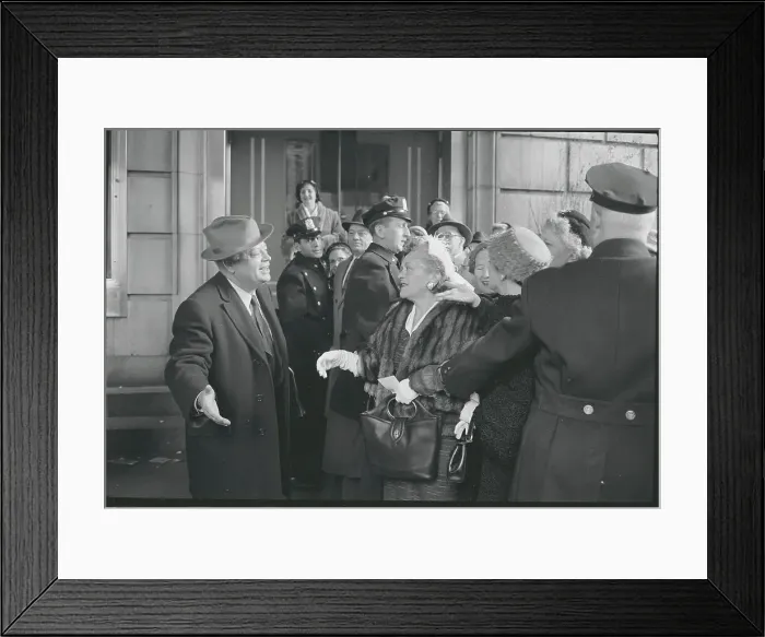 Framed Print : David Dubinsky Interacting with Shop Stewards Framed Print : David Dubinsky Interacting with Shop Stewards