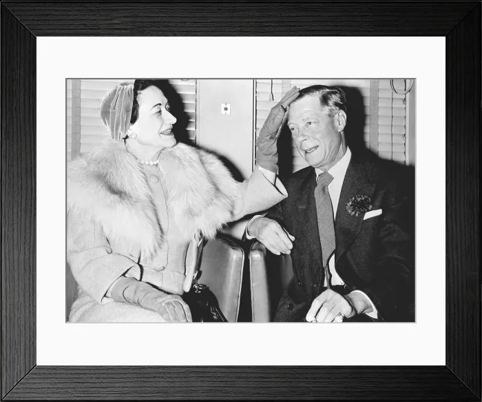 Framed Print : Duchess Of Windsor Adusts Duke's Hair
