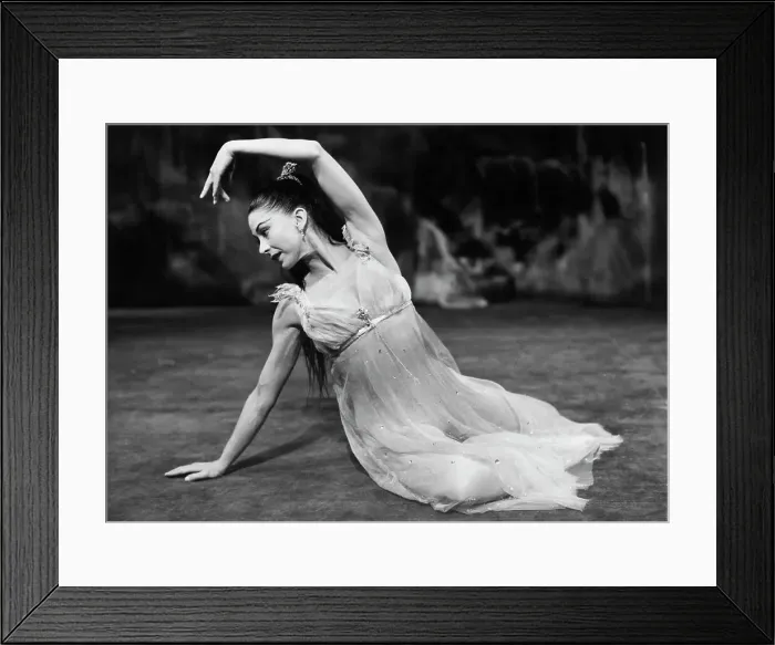 Framed Print : Ballet Dancer Dame Margot Fonteyn Framed Print : Ballet Dancer Dame Margot Fonteyn
