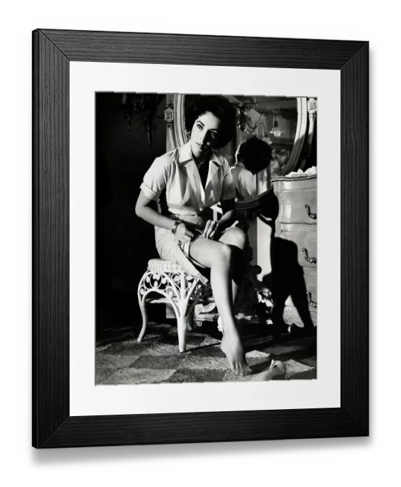 Framed Print : Elizabeth Taylor in Cat on a Hot Tin Roof Framed Print : Elizabeth Taylor in Cat on a Hot Tin Roof