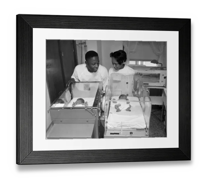 Framed Print : Hank Aaron with His Wife and Sons Framed Print : Hank Aaron with His Wife and Sons