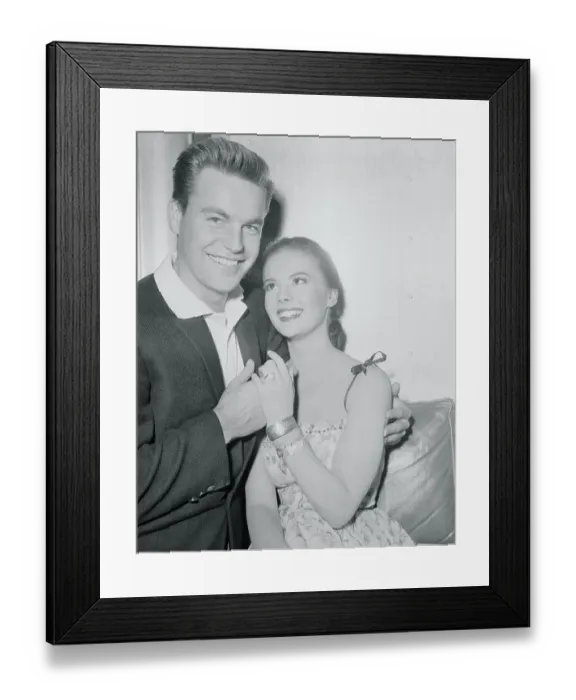 Framed Print : Natalie Wood and Robert Wagner Displaying Ring Framed Print : Natalie Wood and Robert Wagner Displaying Ring