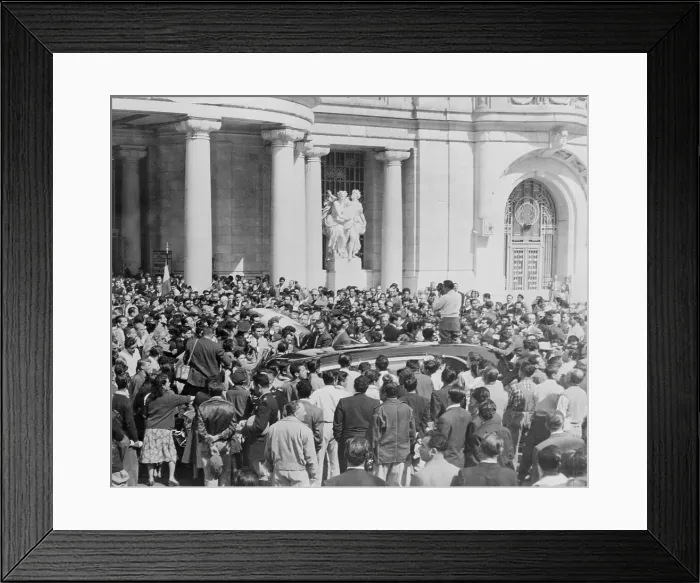 Framed Print : Crowds Gathering Framed Print : Crowds Gathering