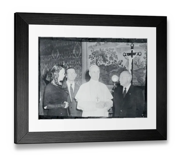 Framed Print : Cecil B. Demille With Pope Pius XII Framed Print : Cecil B. Demille With Pope Pius XII