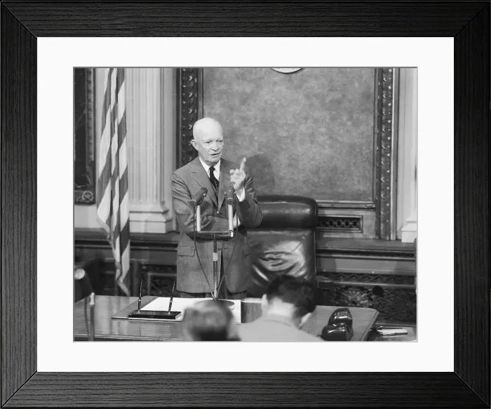 Framed Print : U.S. plans to launch Moon in December Framed Print : U.S. plans to launch Moon in December