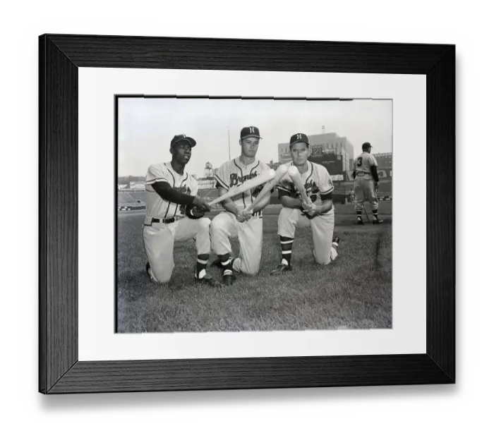 Framed Print : H.Aaron, E.Mathews, J.Adcock W / Bats Framed Print : H.Aaron, E.Mathews, J.Adcock W / Bats