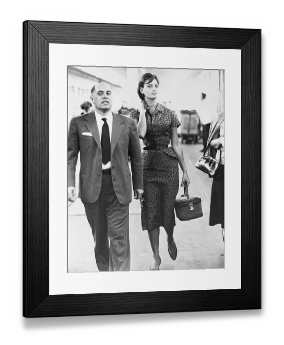 Framed Print : Sophia Loren and Carlo Ponti at Station Framed Print : Sophia Loren and Carlo Ponti at Station