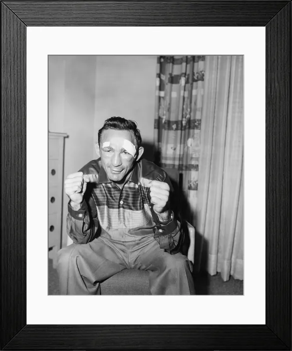Framed Print : Carmen Basilio in Fight Pose