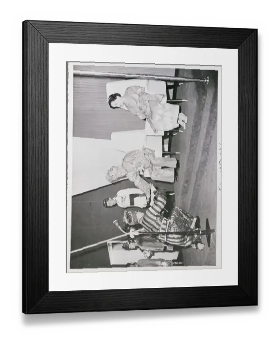 Framed Print : Tunku Abdul Raham Presenting Sword to Yang Di-Pertuan Agong Framed Print : Tunku Abdul Raham Presenting Sword to Yang Di-Pertuan Agong