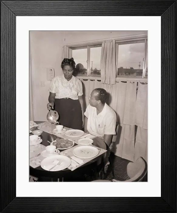 Framed Print : Couple About to Have Dinner Framed Print : Couple About to Have Dinner
