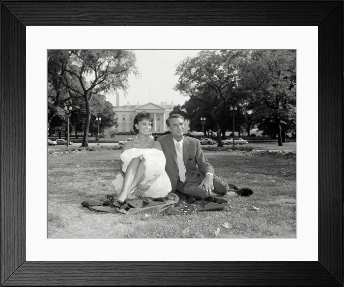 Framed Print : Sophia Loren at Park With Cary Grant Framed Print : Sophia Loren at Park With Cary Grant