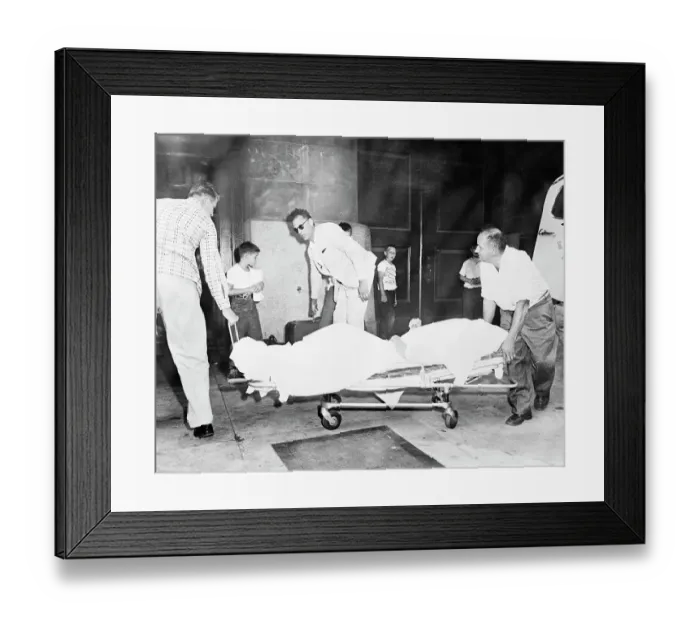 Framed Print : Marilyn Monroe Being Rushed to the Hospital Framed Print : Marilyn Monroe Being Rushed to the Hospital