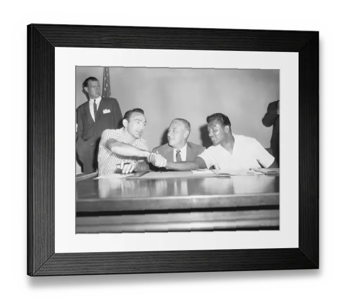 Framed Print : Carmen Basilio and Sugar Ray Robinson Shake Hands