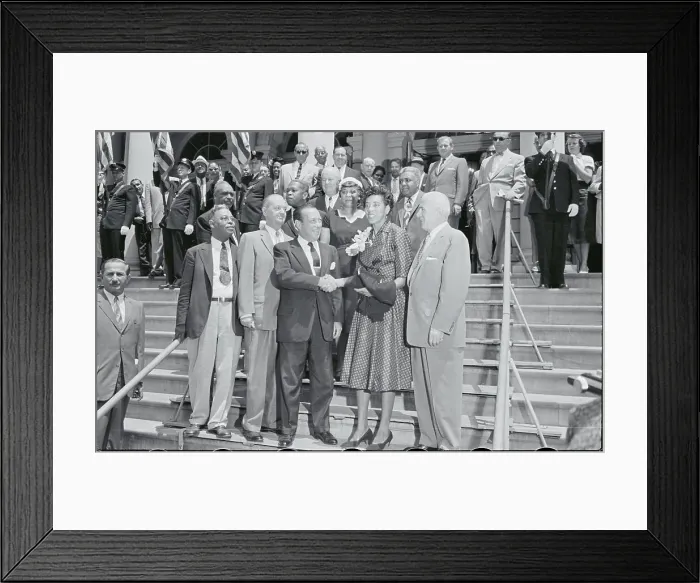Framed Print : Robert Wagner and Althea Gibson Shaking Hands Framed Print : Robert Wagner and Althea Gibson Shaking Hands