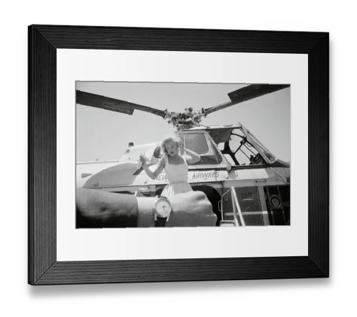 Framed Print : Marilyn Monroe Smiling Framed Print : Marilyn Monroe Smiling