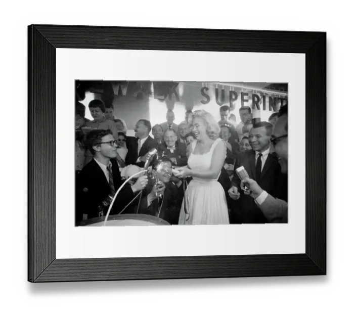 Framed Print : Marilyn Monroe Opens NYC Club with a Bang Framed Print : Marilyn Monroe Opens NYC Club with a Bang