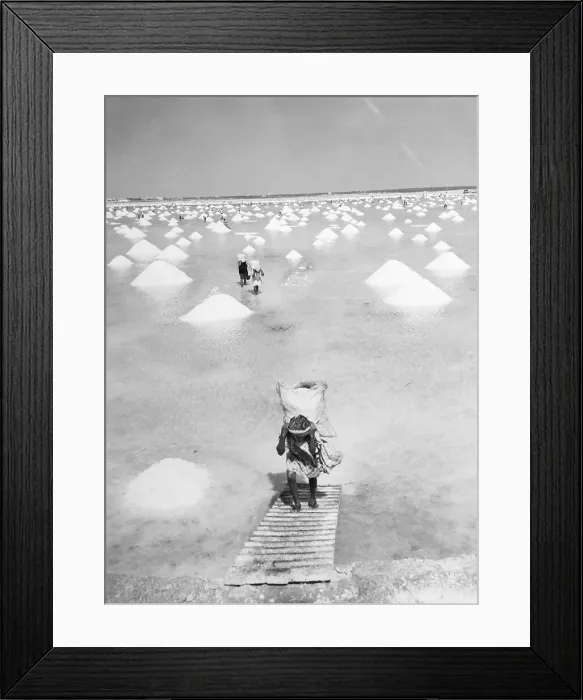 Framed Print : Salt Harvesting in Manaure Framed Print : Salt Harvesting in Manaure