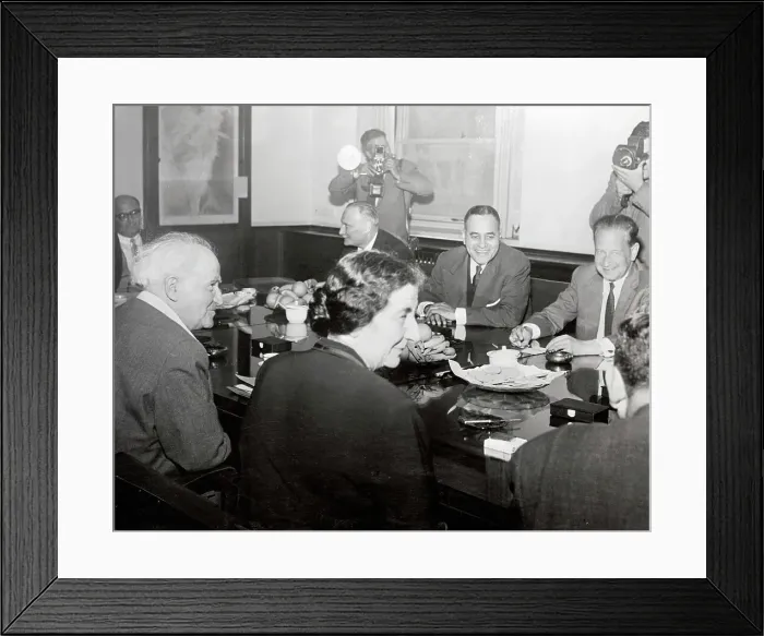 Framed Print : Israeli Leaders Meeting UN Representatives Framed Print : Israeli Leaders Meeting UN Representatives
