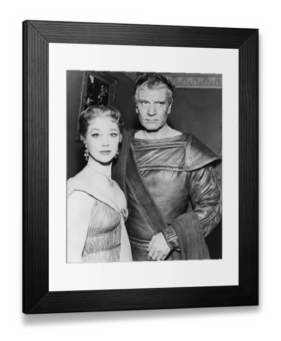 Framed Print : Sir Laurence Olivier And Vivien Leigh Framed Print : Sir Laurence Olivier And Vivien Leigh