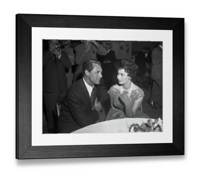 Framed Print : Sophia Loren with Cary Grant Framed Print : Sophia Loren with Cary Grant