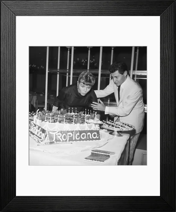 Framed Print : Debbie Reynolds and Eddie Fisher with Cake Framed Print : Debbie Reynolds and Eddie Fisher with Cake