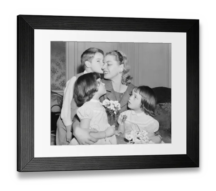 Framed Print : Ingrid Bergman W / Her 3 Young Children Framed Print : Ingrid Bergman W / Her 3 Young Children