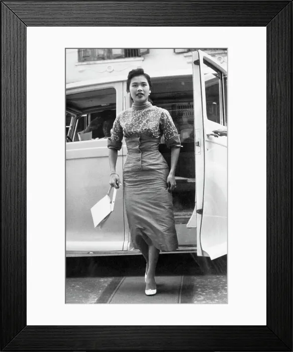 Framed Print : Queen Sirikit Exiting Limousine Framed Print : Queen Sirikit Exiting Limousine
