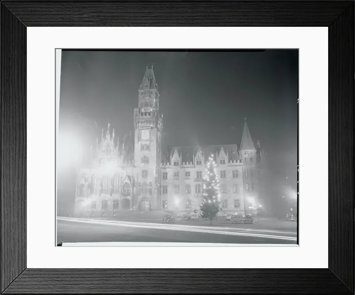 Framed Print : Exterior View of Saarbruecken City Hall Framed Print : Exterior View of Saarbruecken City Hall