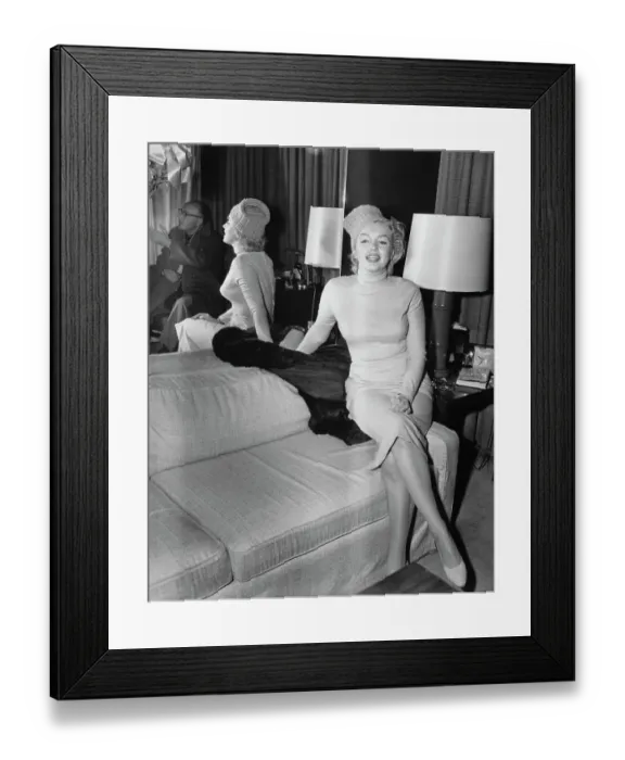 Framed Print : Marilyn Monroe Sitting on Arm of Sofa Framed Print : Marilyn Monroe Sitting on Arm of Sofa