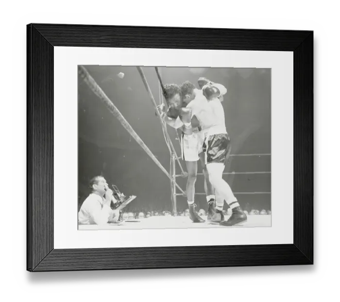 Framed Print : Sugar Ray Robinson and Gene Fullmer in Boxing Action Framed Print : Sugar Ray Robinson and Gene Fullmer in Boxing Action