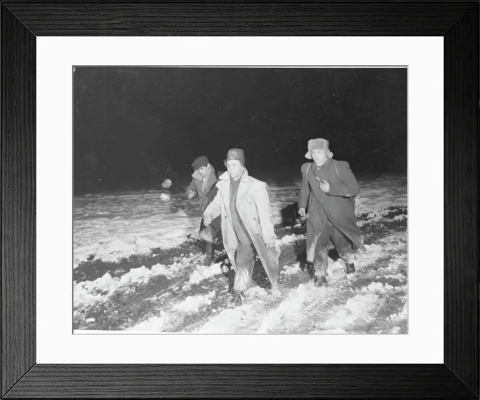Framed Print : Hungarian Refugees Trekking Through Snow Framed Print : Hungarian Refugees Trekking Through Snow