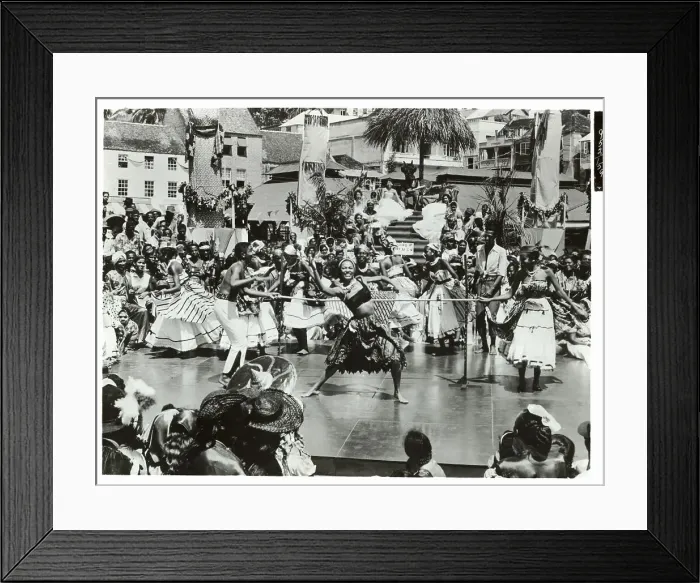 Framed Print : Actress Dorothy Dandridge Leading Movie Scene Framed Print : Actress Dorothy Dandridge Leading Movie Scene